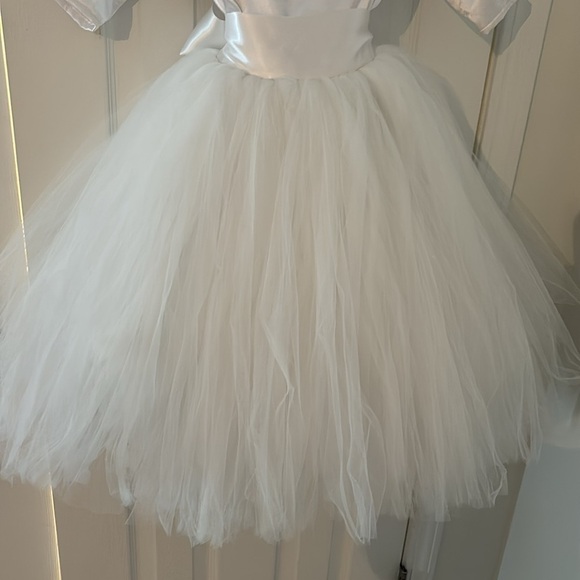 Stunning Sophia 2T tutu dress in Ivory flower girl photoshoot party princess - Picture 4 of 13